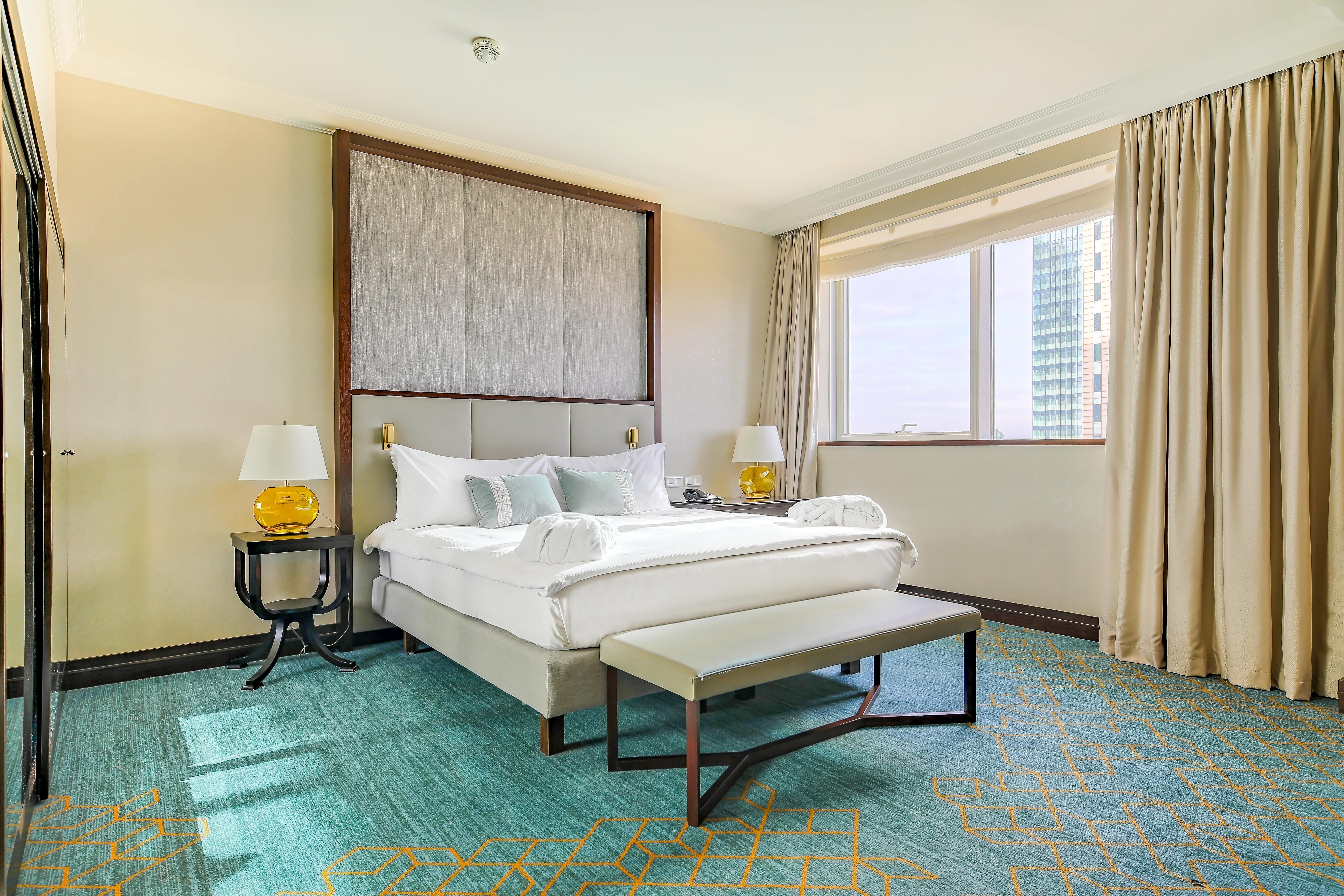 Hotel Intercontinental Warszawa By Ihg Exterior foto A room at the hotel