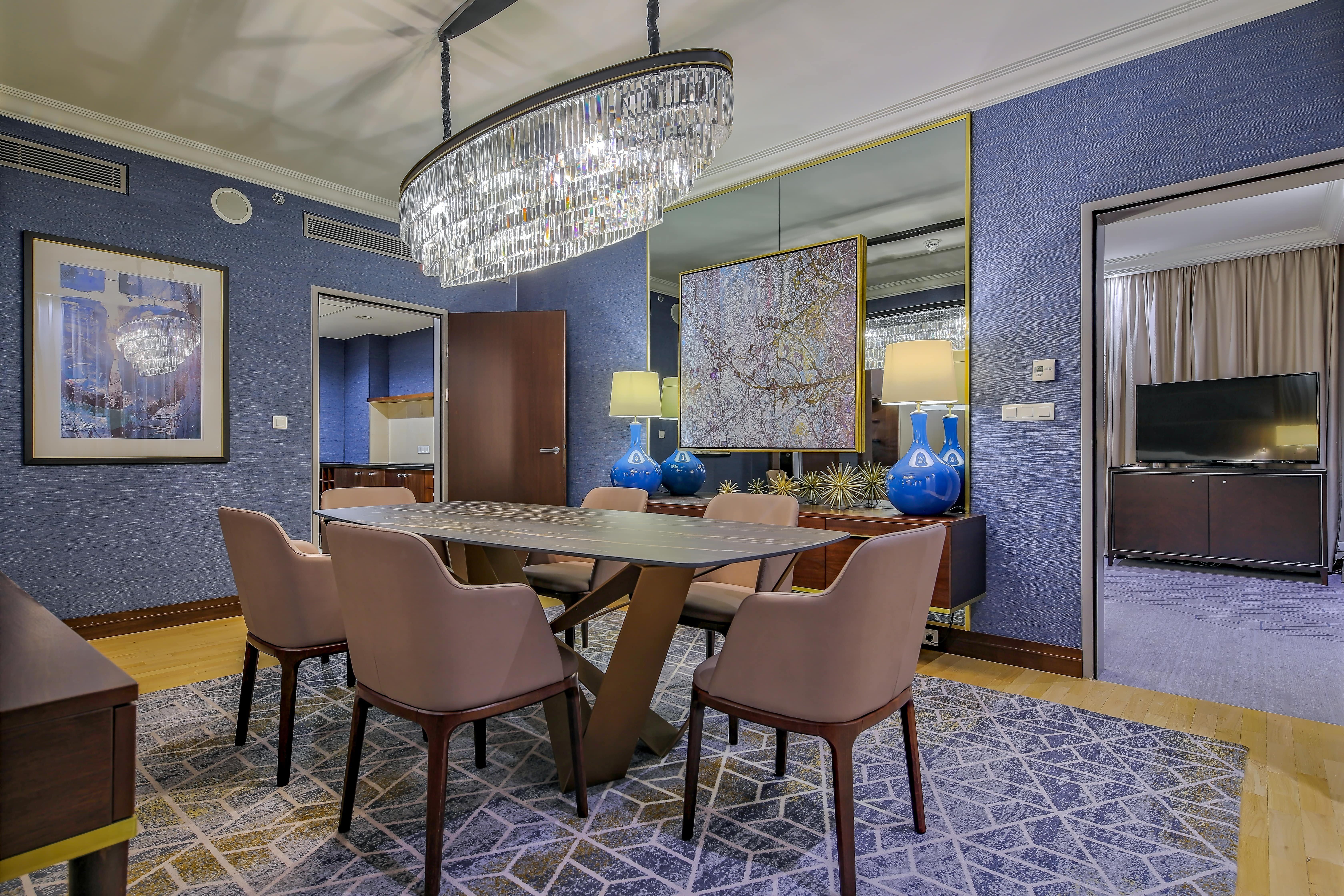 Hotel Intercontinental Warszawa By Ihg Exterior foto A suite at the hotel