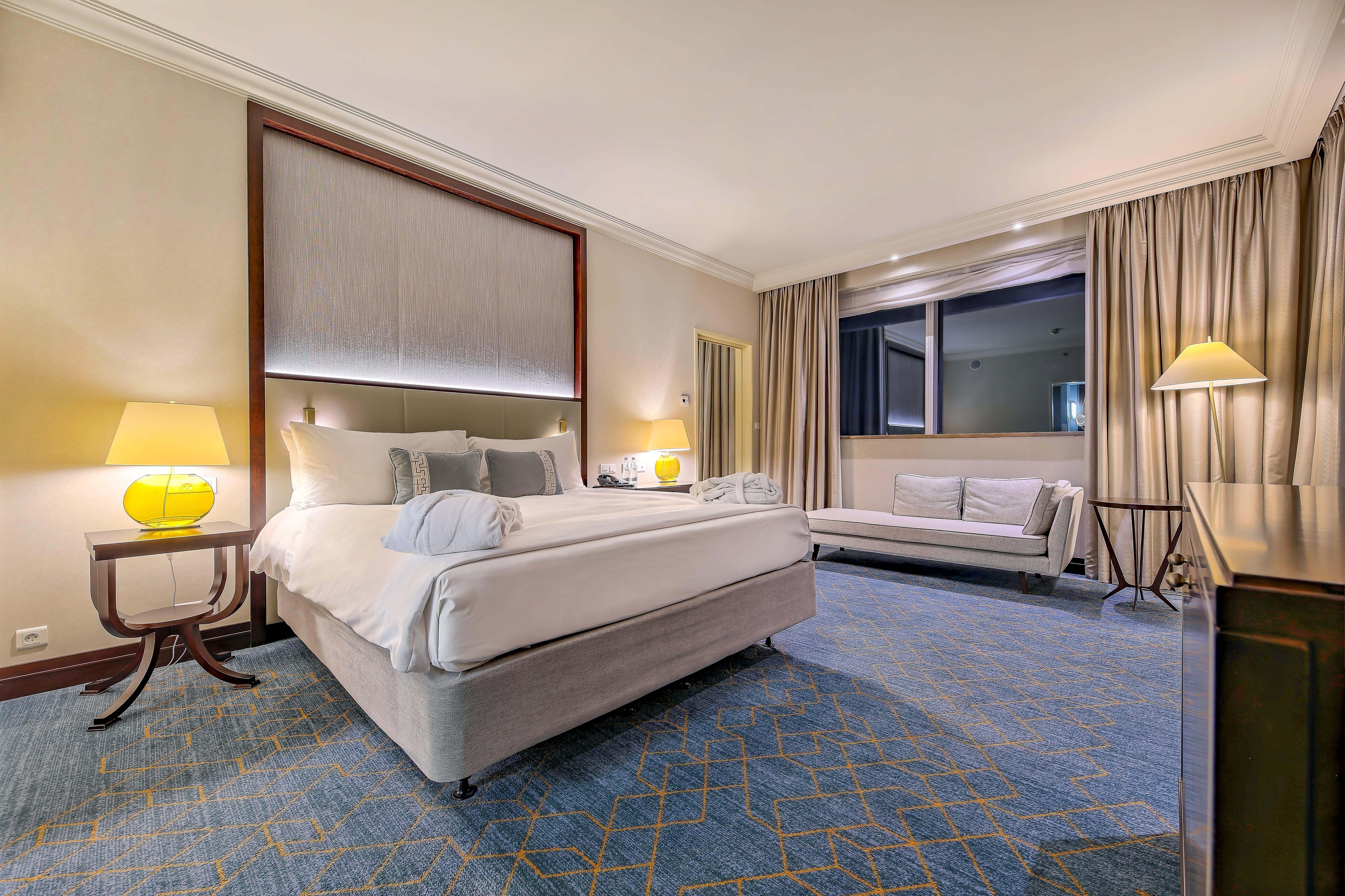 Hotel Intercontinental Warszawa By Ihg Exterior foto A room at the hotel
