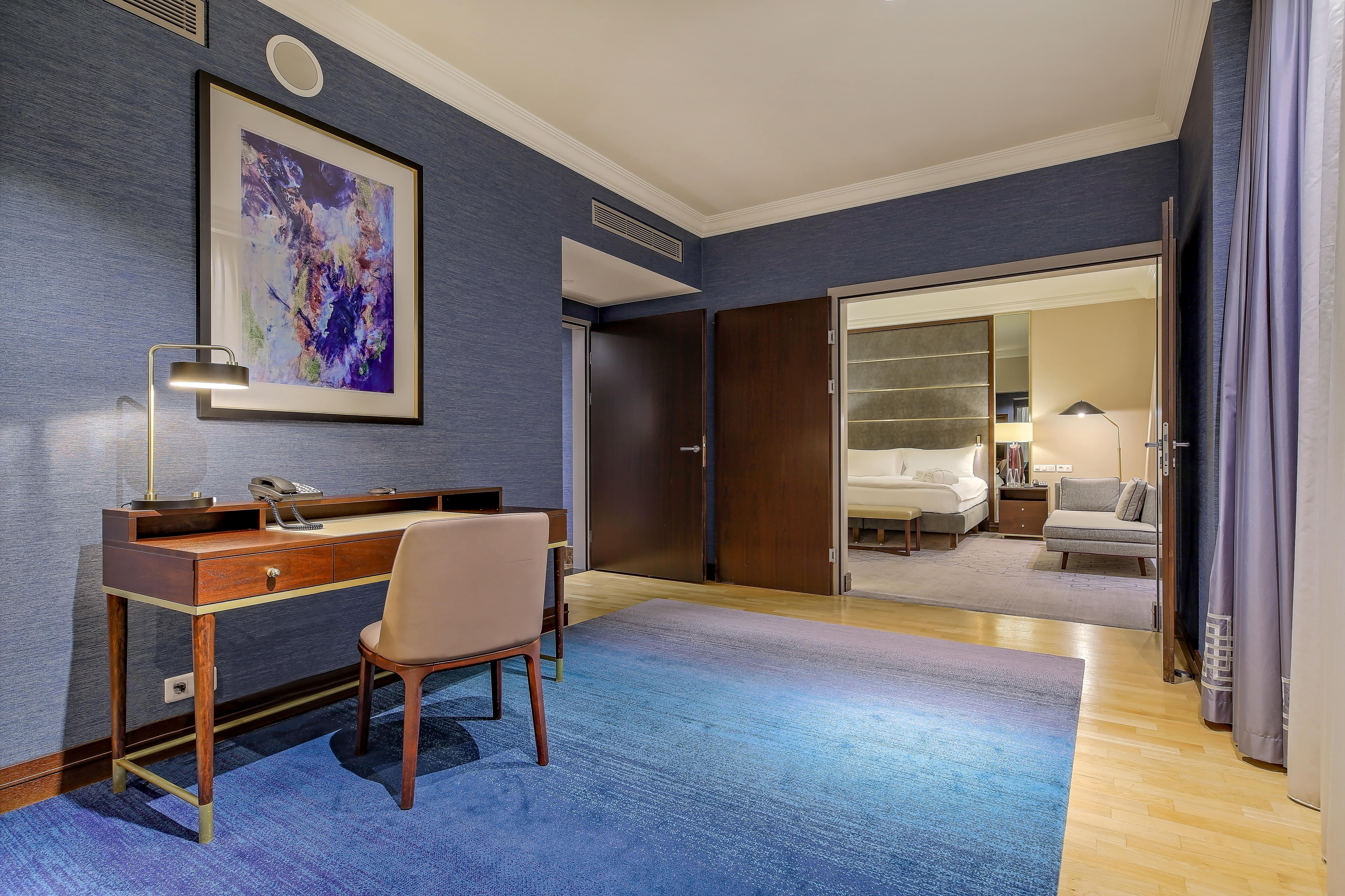 Hotel Intercontinental Warszawa By Ihg Exterior foto A room at the hotel